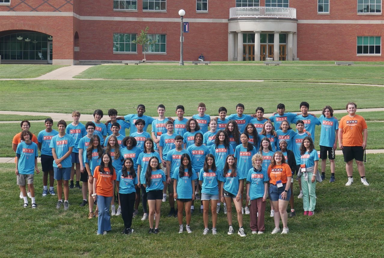 2023 Discover Engineering campers and camp counselors.